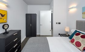St Albans City Apartments - Near Luton Airport And Harry Potter World